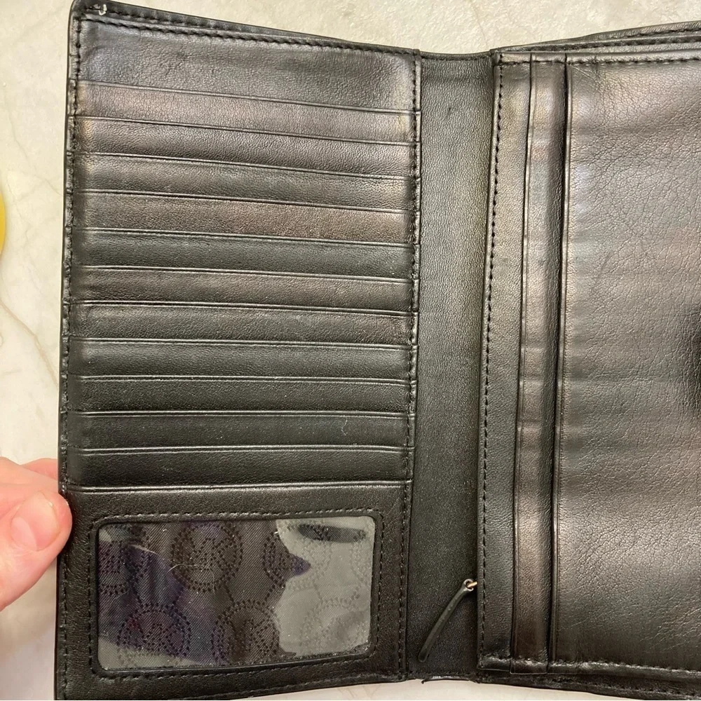 Michael Kors black leather clutch wallet